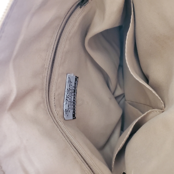 SUN 'N' SAND Black Natural Straw Crossbody - Picture 7 of 10